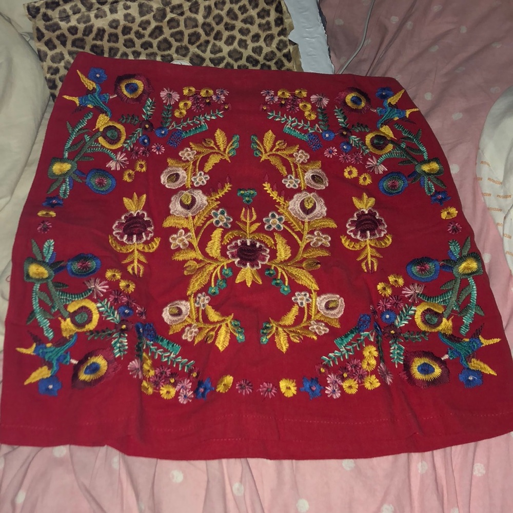 Red detailed skirt
